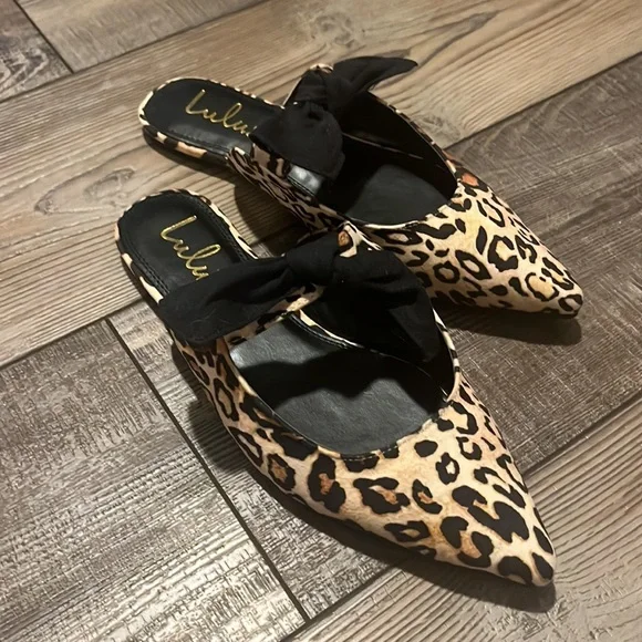 Lulus Macey Leopard Pointed Toe Bow Mules Size 8 - Picture 2 of 4